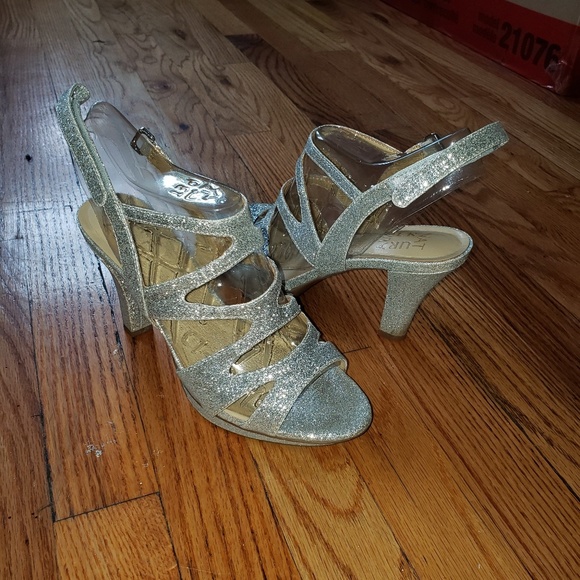 Heels - Picture 1 of 7